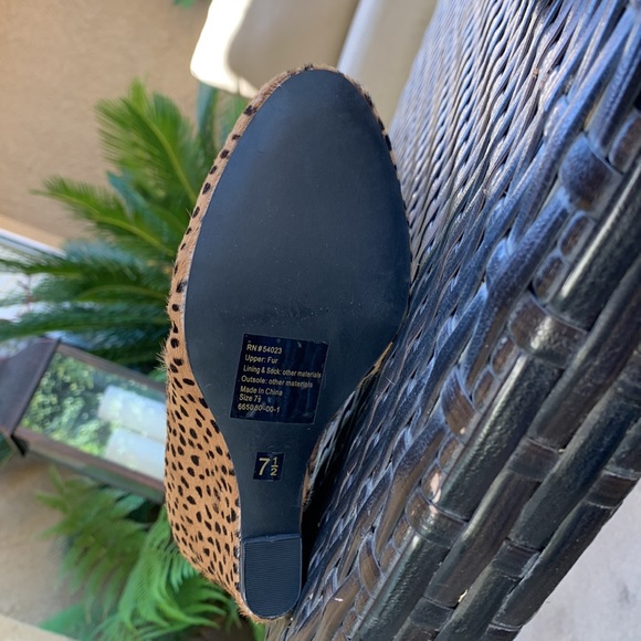 Banana Republic shoes - Picture 4 of 5